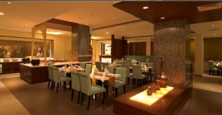 Blu Petal - A Business Hotel Бангалор Екстериор снимка