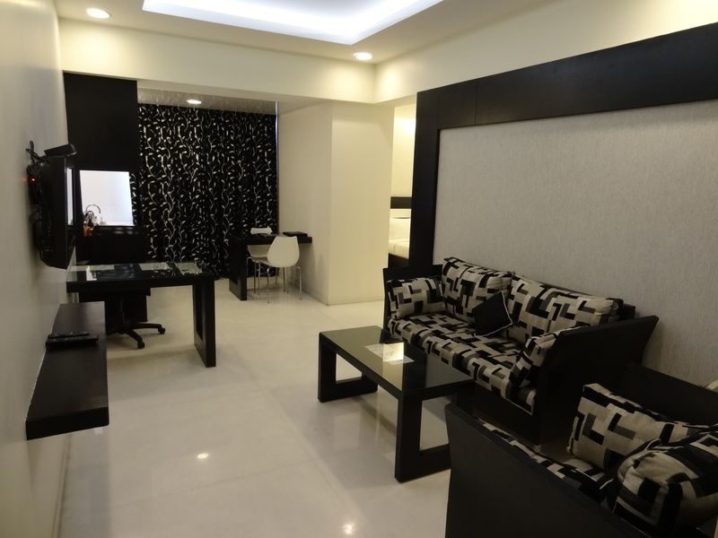 Blu Petal - A Business Hotel Бангалор Екстериор снимка