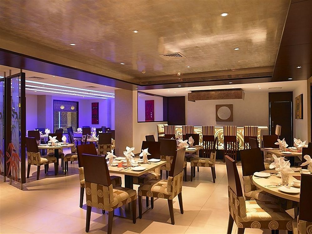 Blu Petal - A Business Hotel Бангалор Екстериор снимка