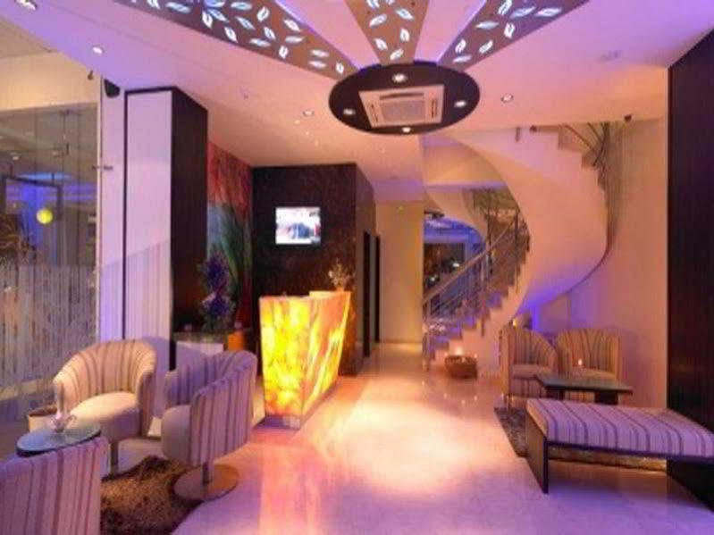 Blu Petal - A Business Hotel Бангалор Екстериор снимка